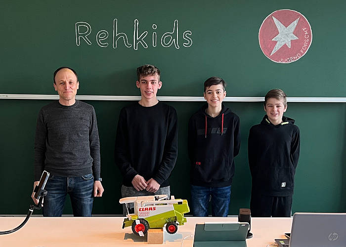 Projektbetreuer Bernhard Resch, Leon Dittlmann, Julian Blöchl, Leon Summer