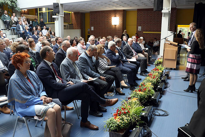 Die Realschule Pfarrkirchen gibt es seit 50 Jahren – Jubiläum mit vielen Geburtstagsgästen und buntem Programm