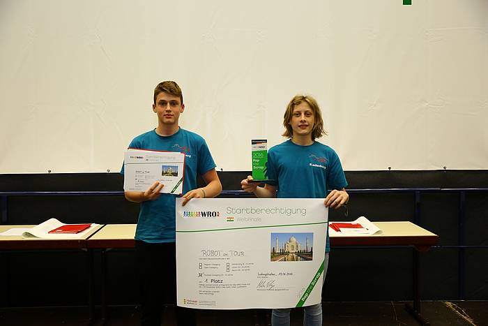 Johann-Simon-Mayr-Schule Deutscher Meister im Roboterfußball