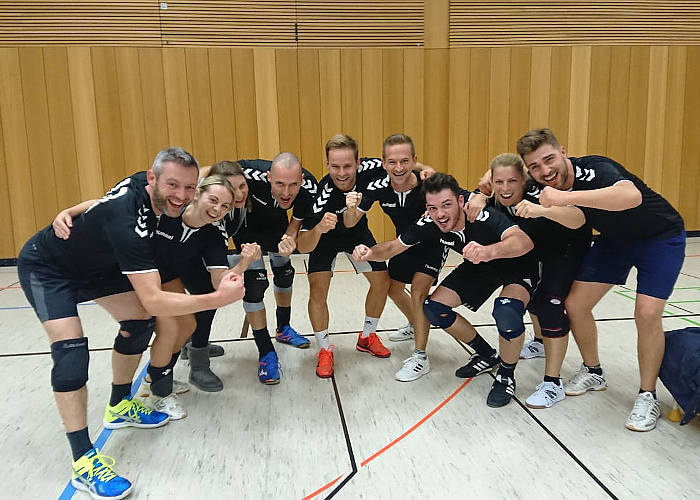 Realschule Pfarrkirchen holt das Triple und wird erneut niederbayerischer Meister im Volleyball