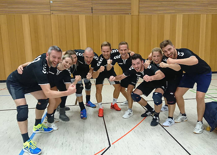 Realschule Pfarrkirchen holt das Triple und wird erneut niederbayerischer Meister im Volleyball