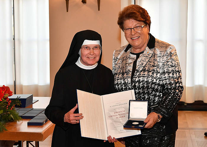 Bayerische Verfassungsmedaille für Sr. Vestina Kitzhofer