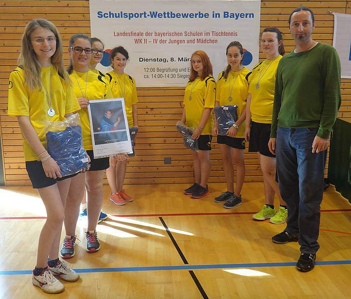 Mädchen der Realschule Neufahrn i. NB bayerische Vizemeister im Tischtennis