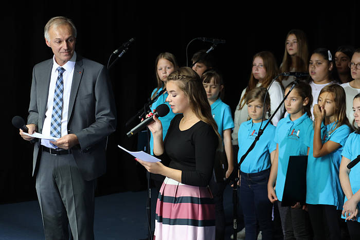 Die Realschule Pfarrkirchen gibt es seit 50 Jahren – Jubiläum mit vielen Geburtstagsgästen und buntem Programm